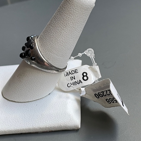 Free People Silver Tone Onyx Dome Ring, Size 8, NWT - Picture 11 of 13